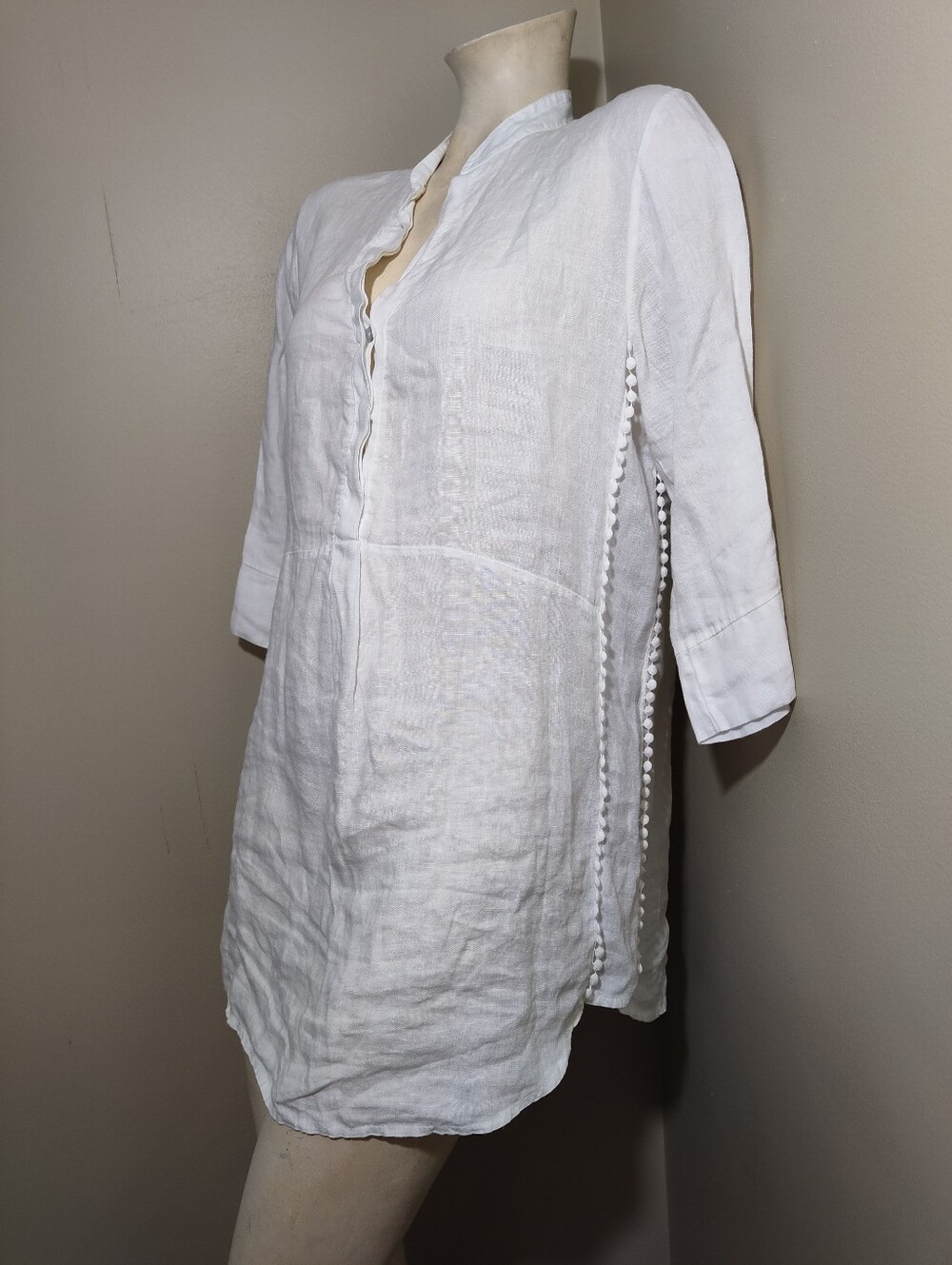 Laura Bianchi Italy 100% Linen White Tunic Top Medium Pom Pom Trim Boho Resort - Picture 4 of 10